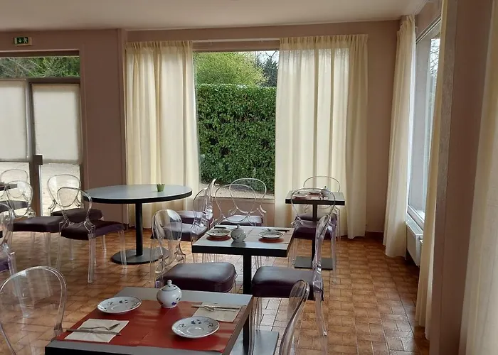 Otel Brun Saint-Lattier